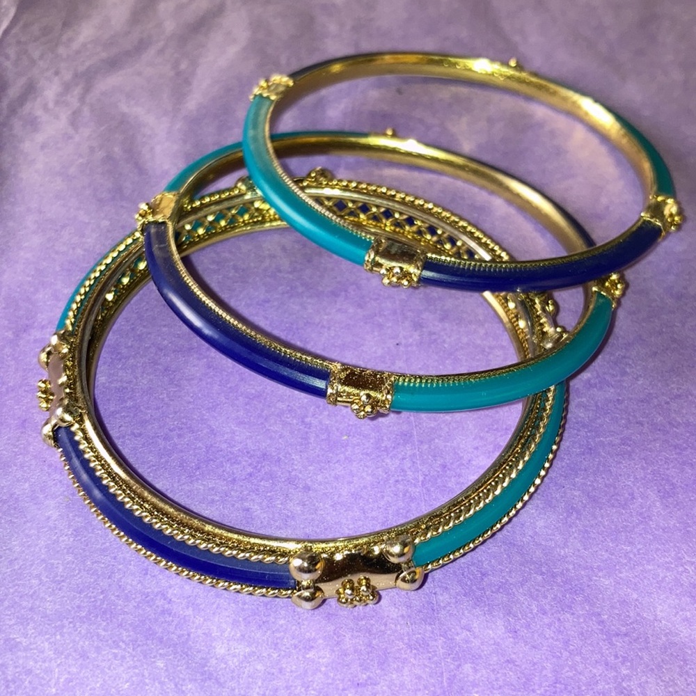 Aquamarine and royal blue bangle set